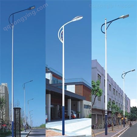 四川言成定制太阳能10米20米高杆太阳能灯-路灯厂家